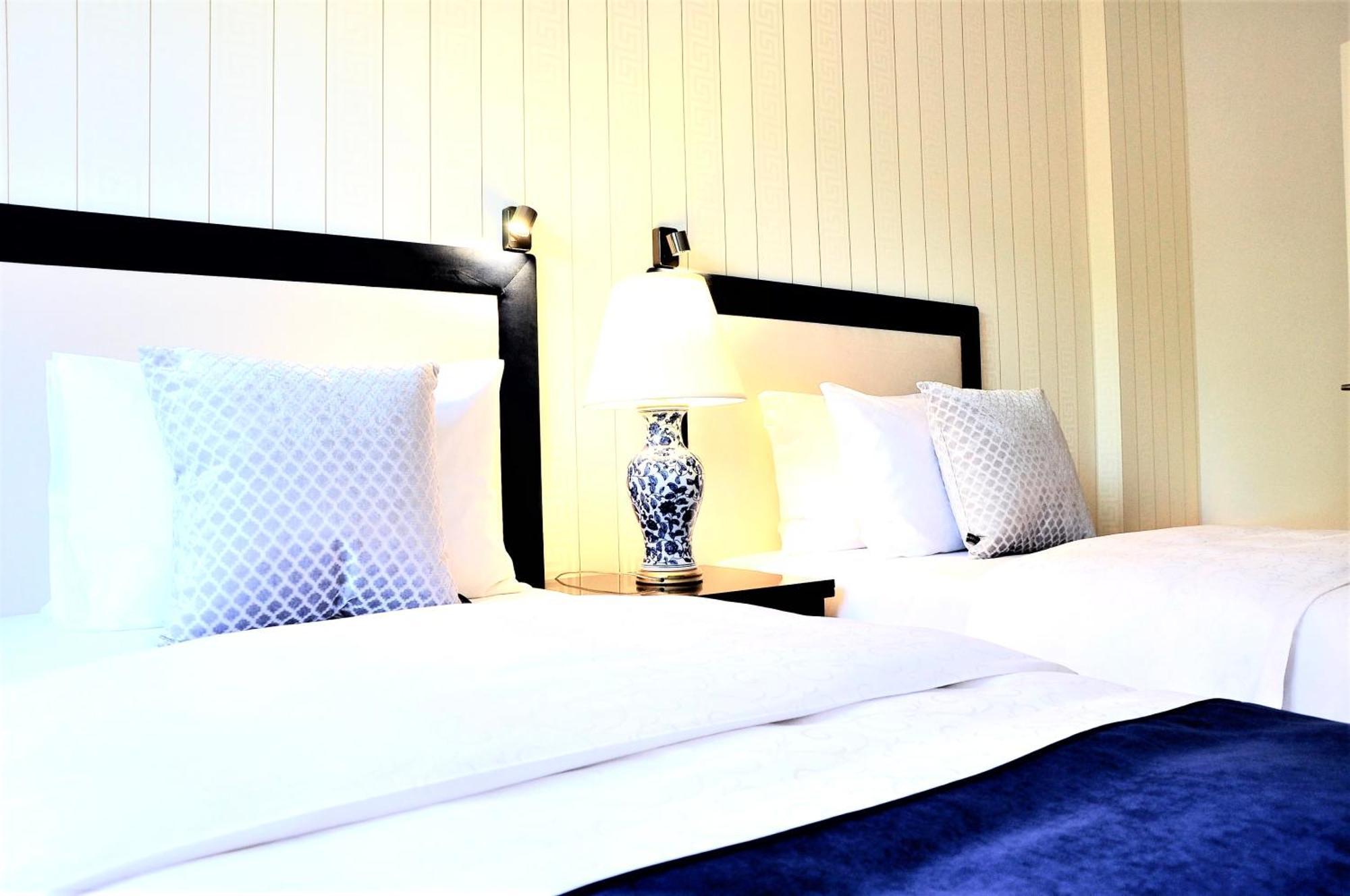 Mondrian Luxury Suites & Apartments Market Square IV Varşovia Exterior foto